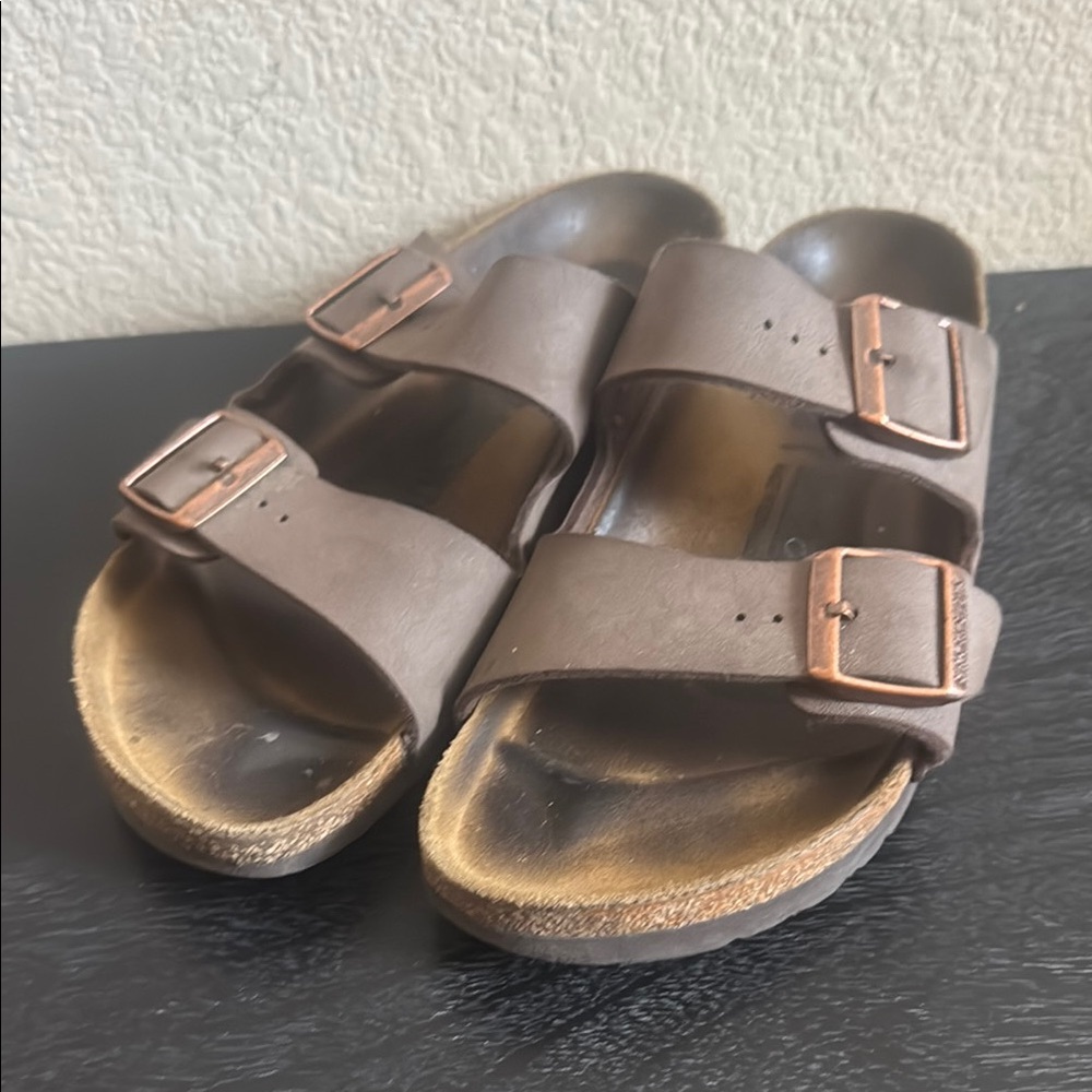 Birkenstock Arizona Brown Leather Sandals with Bronze Buckles Women’s 11/Men’s 9